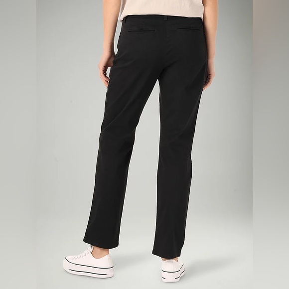 Lee Women’s Relaxed Fit Straight Leg All Day Pant - Black - 14 Petite - Picture 2 of 14